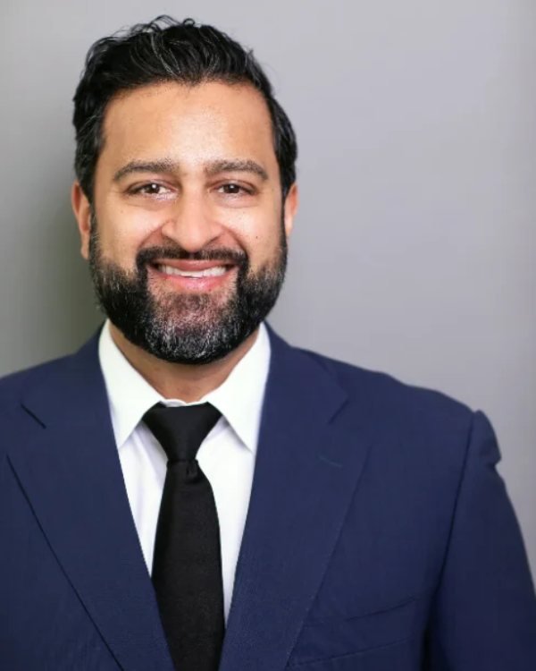 Dr. Raj Desai, MD, physiatrist and pain medicine physician in Los Angeles